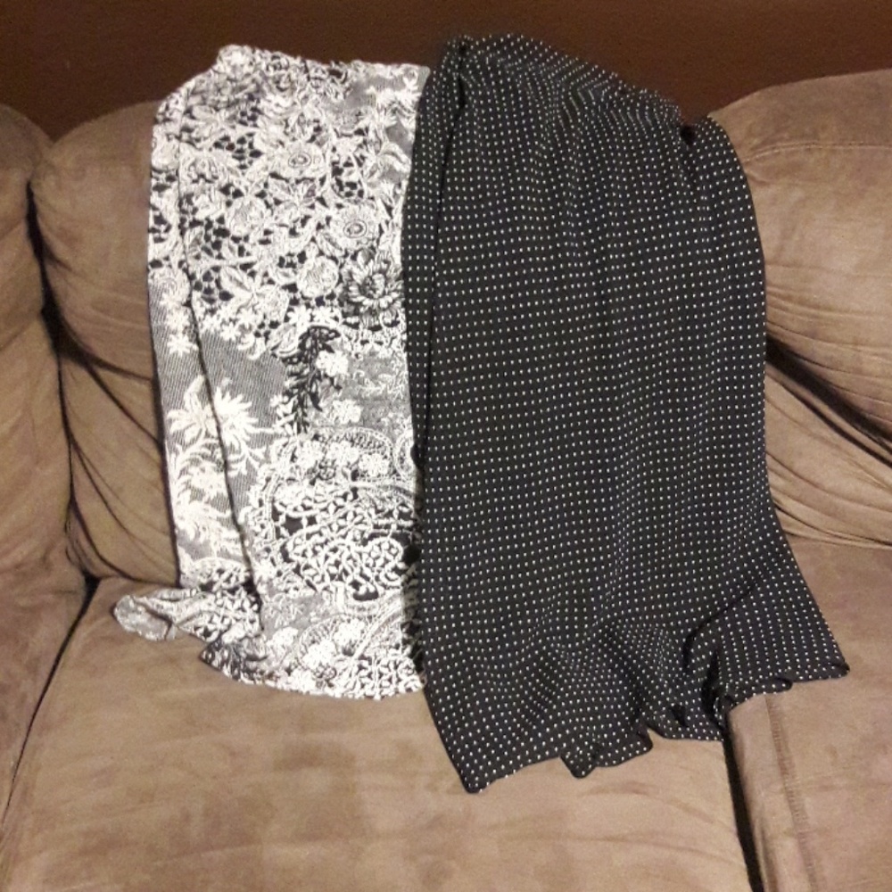 Bundle of size 24 skirts